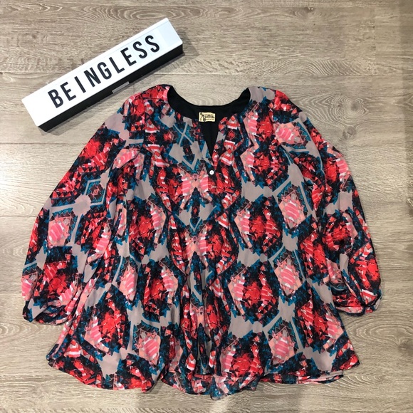 New Show Me Your Mumu Tunic Top Kaleidoscope Aztec Boho Chic Red Medium - Picture 2 of 6